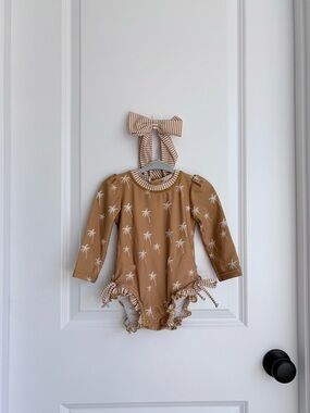 🌴Caden Lane Neutral Palm Long Sleeve Rash Guard Swimsuit & Matching Bow
